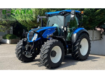Traktor NEW HOLLAND T5