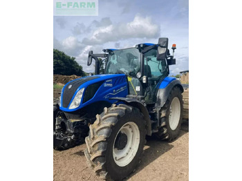 Traktor NEW HOLLAND T5