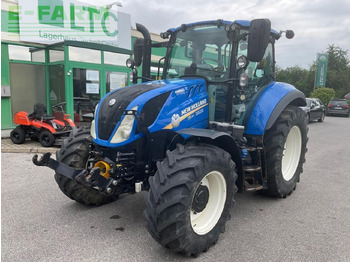 Traktor NEW HOLLAND T5