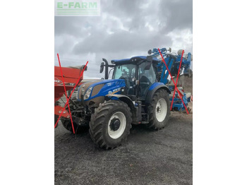 Traktor NEW HOLLAND T6