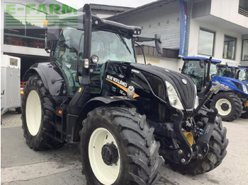 Traktor NEW HOLLAND T6