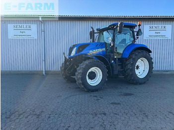 Traktor NEW HOLLAND T7