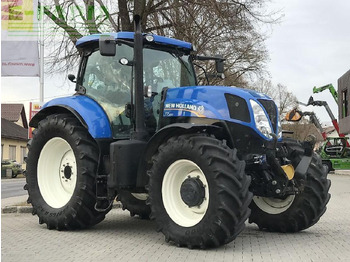 Traktor NEW HOLLAND T7.200