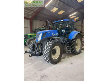 Traktor NEW HOLLAND T7.235