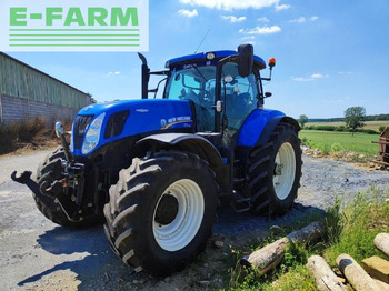 Traktor NEW HOLLAND T7.235