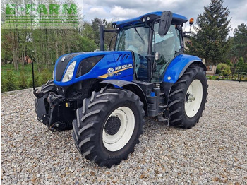 Traktor NEW HOLLAND T7.245