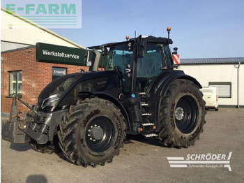 Traktor VALTRA