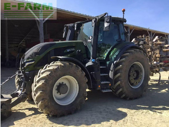 Traktor VALTRA