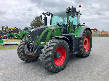 Traktor FENDT 724 Vario
