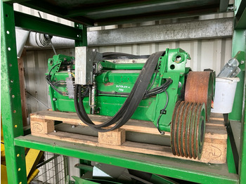 Kombajn John Deere 8600 mit Kemper 460 StalkBuster und 639 PickUp: obrázok 4 Kombajn John Deere 8600 mit Kemper 460 StalkBuster und 639 PickUp: obrázok 4