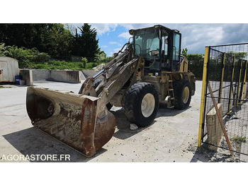 Nakladač CATERPILLAR 924H