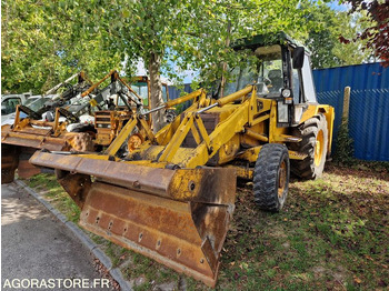 Nakladač JCB