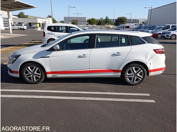 Automobil RENAULT