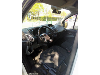 Automobil FORD