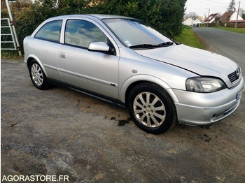 Automobil OPEL