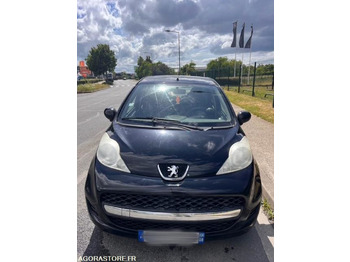 Automobil PEUGEOT