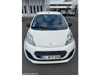Automobil PEUGEOT