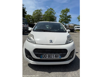 Automobil PEUGEOT