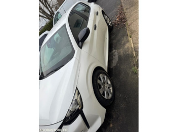 Automobil PEUGEOT - 208 - 2022 / 88000 KM: obrázok 3