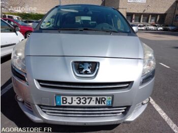 Minibus, Mikrobus PEUGEOT 5008: obrázok 1