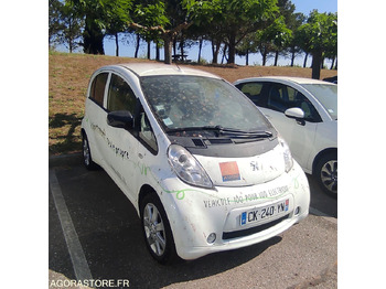 Automobil PEUGEOT