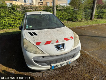 Automobil PEUGEOT