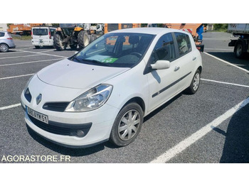 Automobil RENAULT