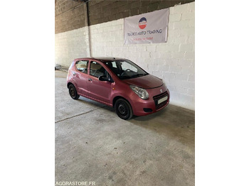 Automobil SUZUKI