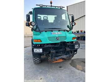 Nákladné auto UNIMOG U300