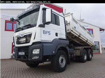 Sklápač MAN TGS 26.500