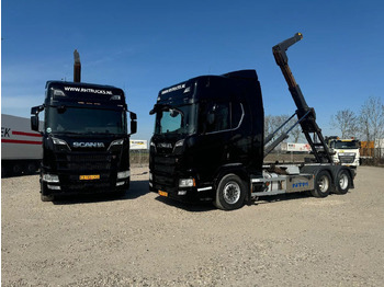 Hákový nosič kontajnerov SCANIA R 580
