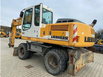 Kolesové rýpadlo LIEBHERR A 900