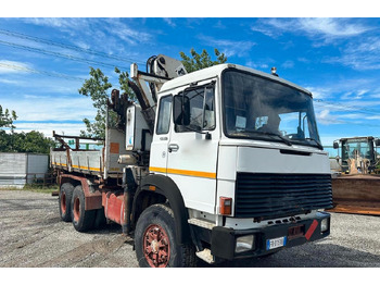 Valníkový/ Plošinový nákladný automobil IVECO