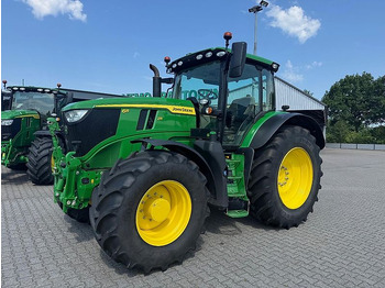 Traktor JOHN DEERE 6R 215