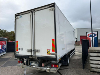 Leasing Renault D210.14 Frigobox Multitemp + Taillift CARRIER SUPRA 850 Renault D210.14 Frigobox Multitemp + Taillift CARRIER SUPRA 850: obrázok 4 Leasing Renault D210.14 Frigobox Multitemp + Taillift CARRIER SUPRA 850 Renault D210.14 Frigobox Multitemp + Taillift CARRIER SUPRA 850: obrázok 4