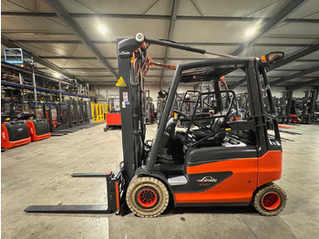 Vysokozdvižný vozík LINDE E25