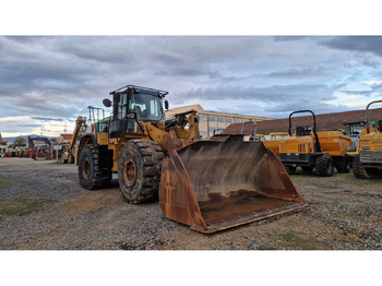 Kolesový nakladač CATERPILLAR 972K