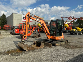 Pásové rýpadlo KOMATSU PC35MR-5
