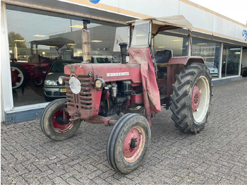 Traktor McCORMICK