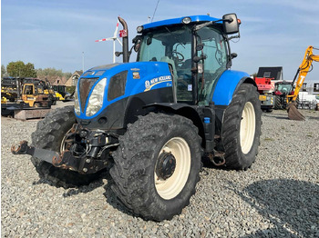 Traktor NEW HOLLAND T7.210