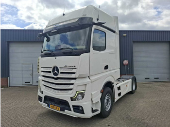 Nákladné auto MERCEDES-BENZ Actros 1945