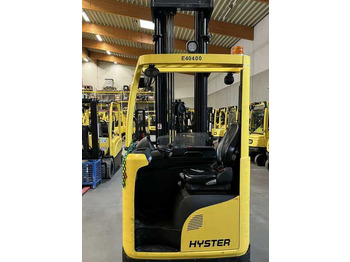 Skladový zakladač HYSTER