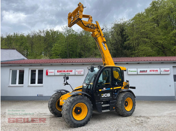 Teleskopický nakladač JCB