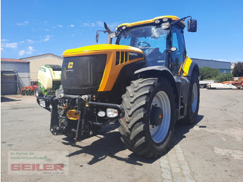 Traktor JCB