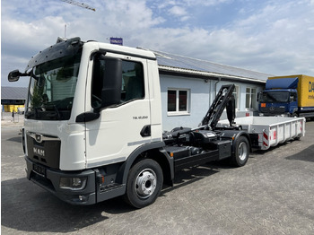 Hákový nosič kontajnerov MAN TGL 12.250