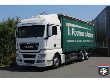 Plachtové nákladné vozidlo MAN TGX 26.440