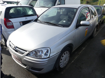 Automobil OPEL