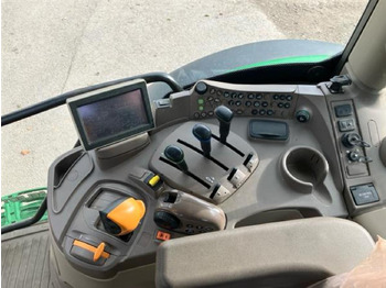 Traktor John Deere 6130R: obrázok 4 Traktor John Deere 6130R: obrázok 4