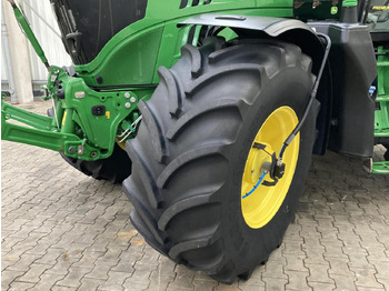 Traktor John Deere 6175R: obrázok 2