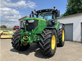 Traktor JOHN DEERE 6215R